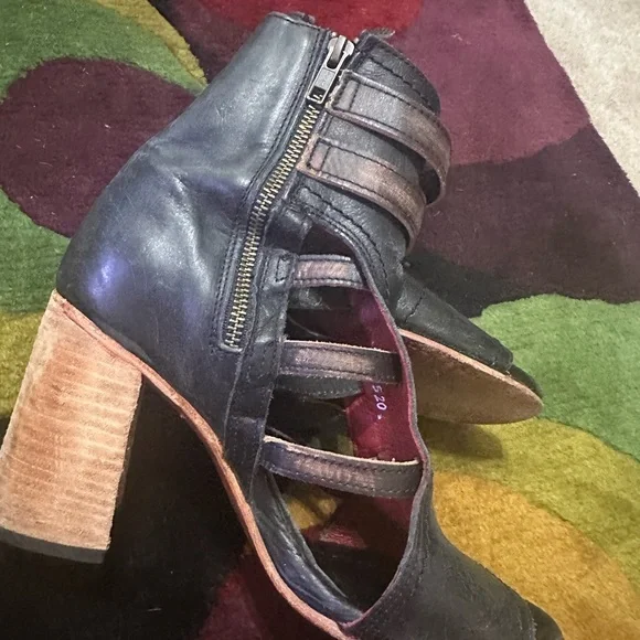 Freebird by Steven Black and Brown Strappy Heeled Boots - Picture 7 of 7